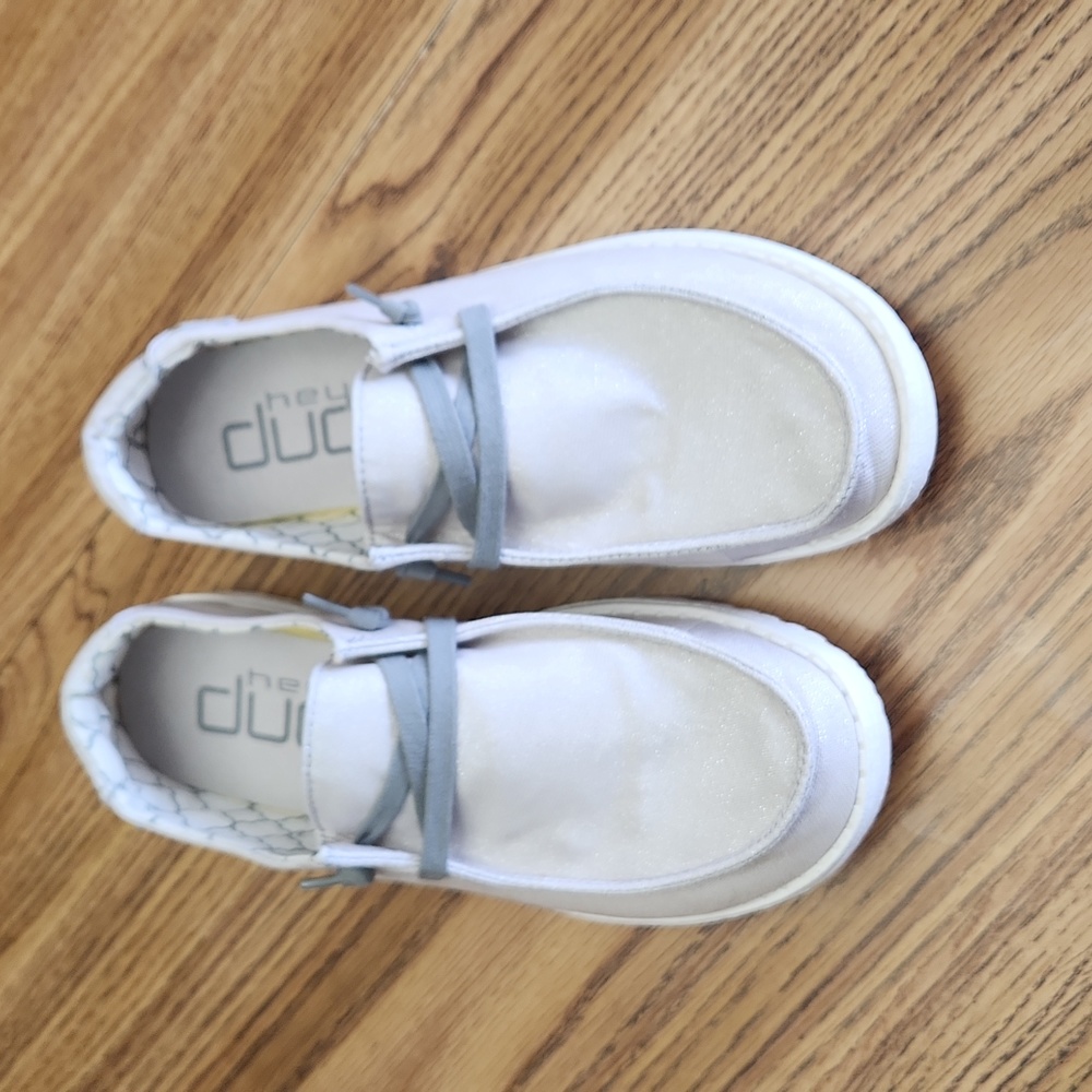 Hey Dude Wendy Sparkly Women's slip-on shoes size 7.